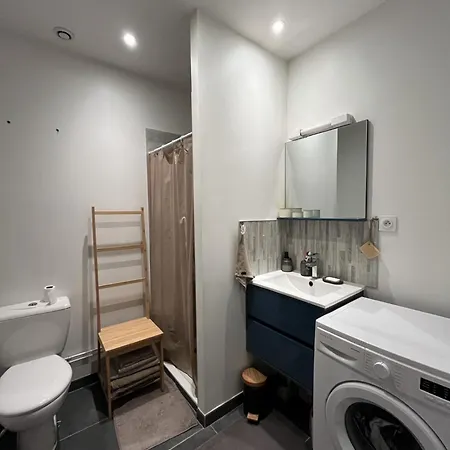 Apartment Centre